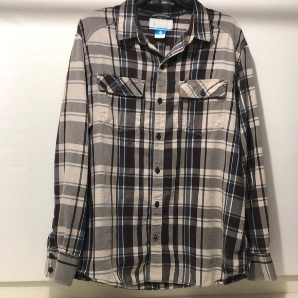 Columbia Tops - Columbia Women’s L Check Patch Pockets LS Shirt
